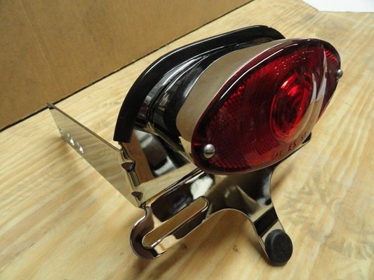TAIL LIGHT ASSEMBLY
