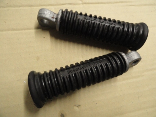 FOOT PEGS
