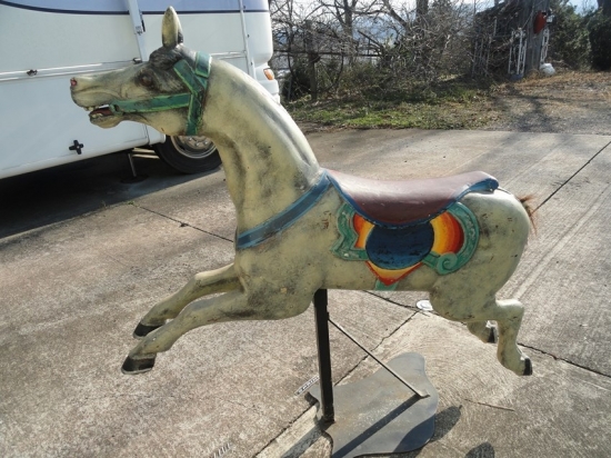 VINTAGE EUROPEAN HORSE CAROUSEL RIDE