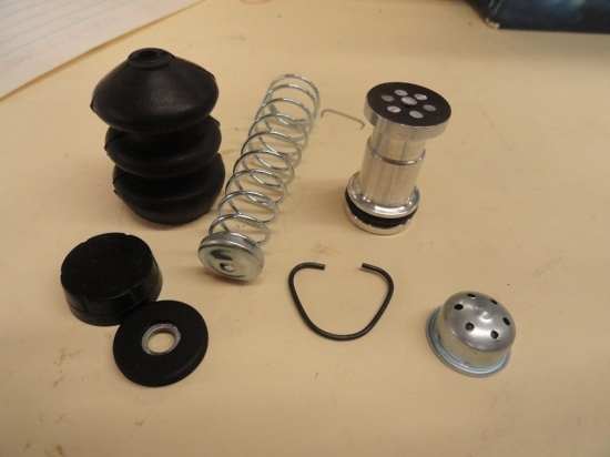 REAR MASTER CYLINDER KIT