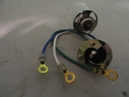 HEADLIGHT SOCKET