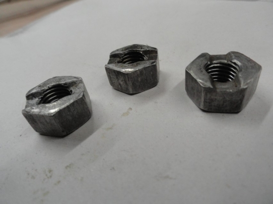 CLUTCH HUB NUTS