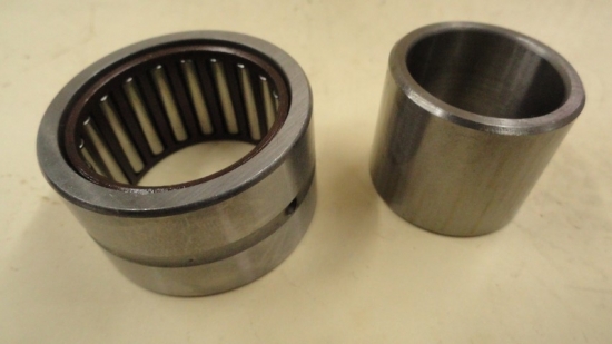PINION ROLLER BEARING AND RACE